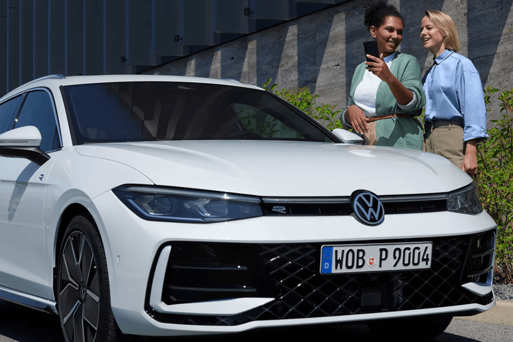 Passat-Sportscombin-Business-eHybrid-front