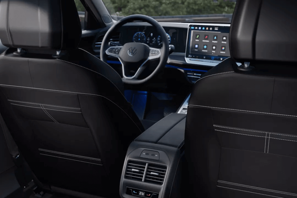 Passat-Sportscombin-Business-eHybrid-interior